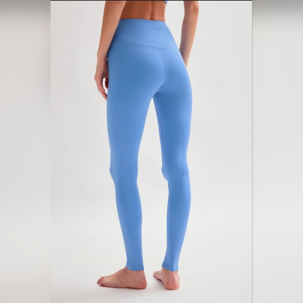 Girlfriend Collective Zephyr FLOAT Ultralight Legging - Picture 1 of 5